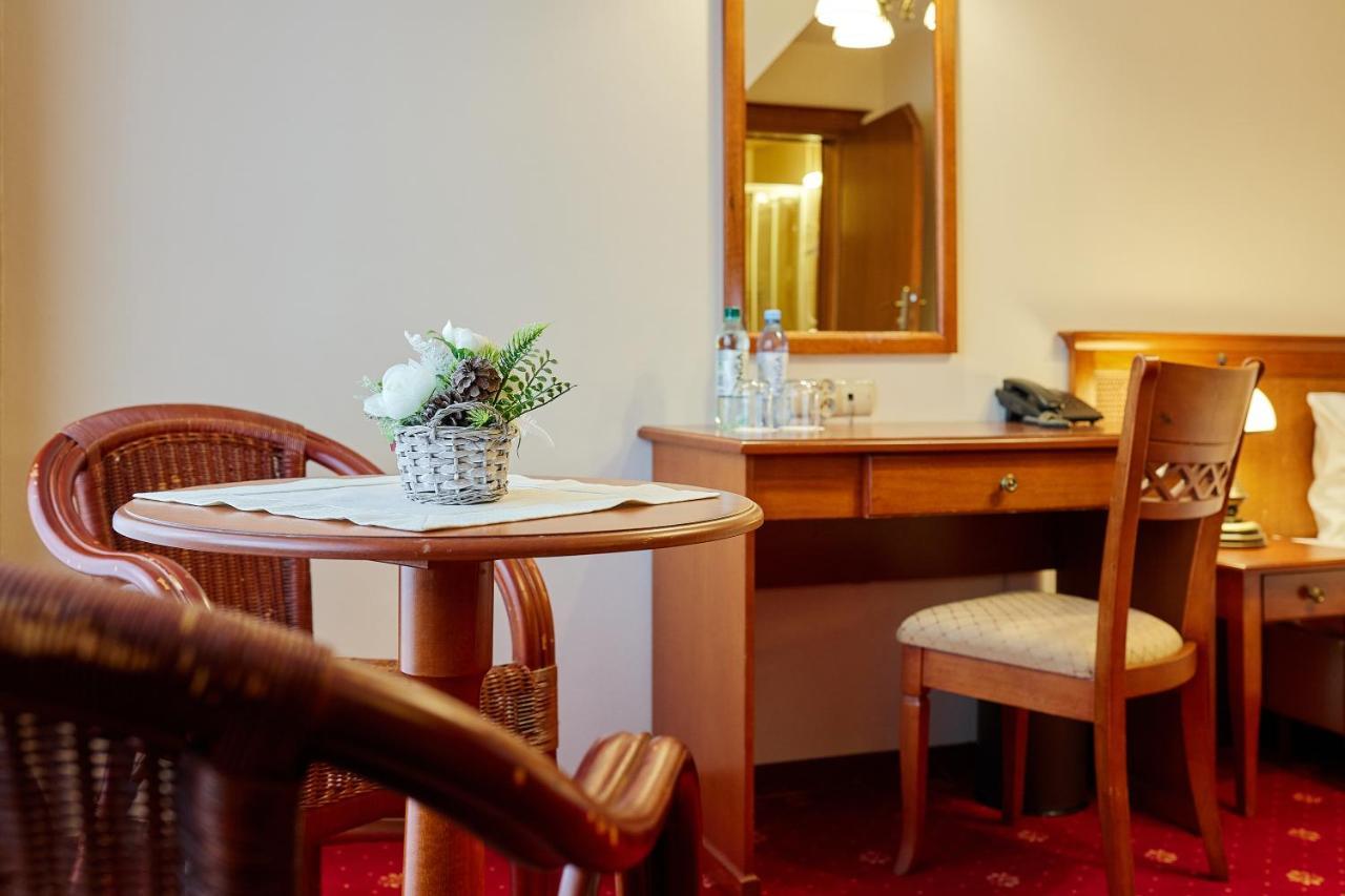 Hotel Burkaty Bialka Tatrzanska Eksteriør billede
